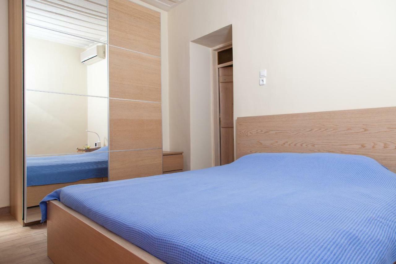 Villa @ Poros Poros Town Luaran gambar