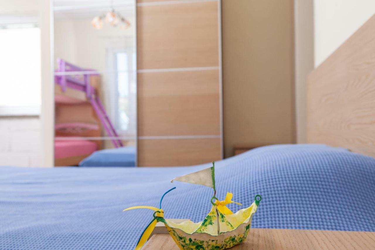 Villa @ Poros Poros Town Luaran gambar