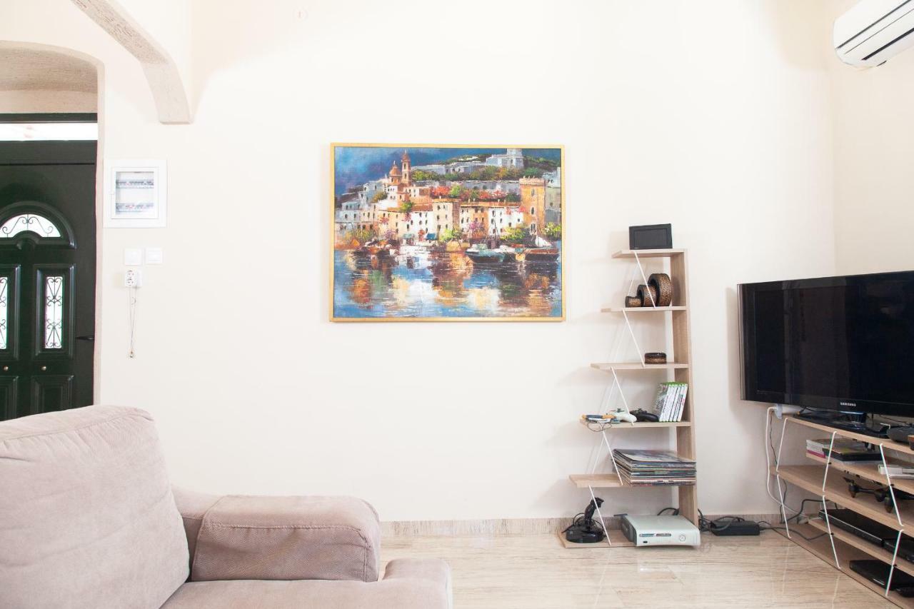 Villa @ Poros Poros Town Luaran gambar